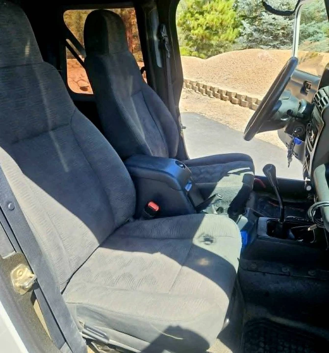 2005 Jeep TJ Wrangler - Image 15 of 23