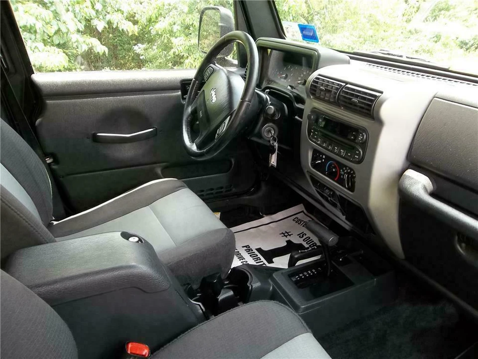 2005 Jeep TJ Wrangler - Image 3 of 4