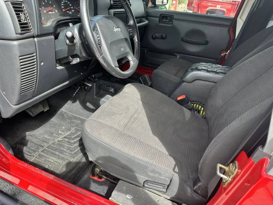 2005 Jeep TJ Wrangler - Image 9 of 12