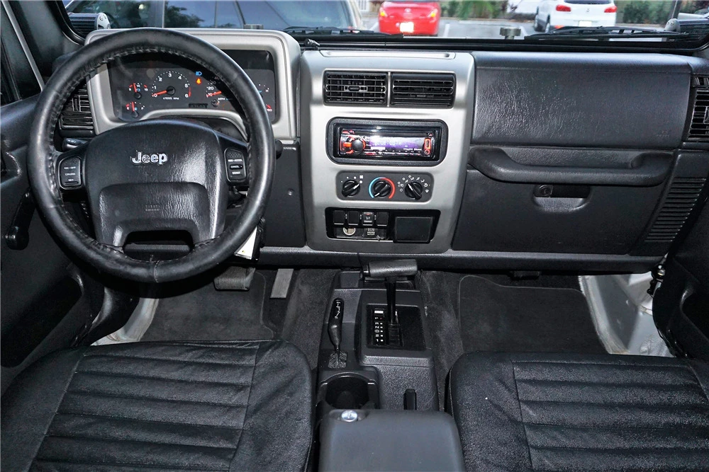 2005 Jeep TJ Wrangler - Image 4 of 5