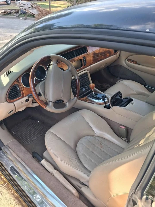 2005 Jaguar X100 XK8 - Image 2 of 9