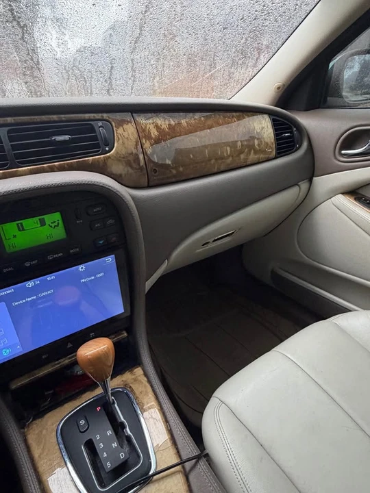 2005 Jaguar S-Type 2nd Gen - Image 2 of 11