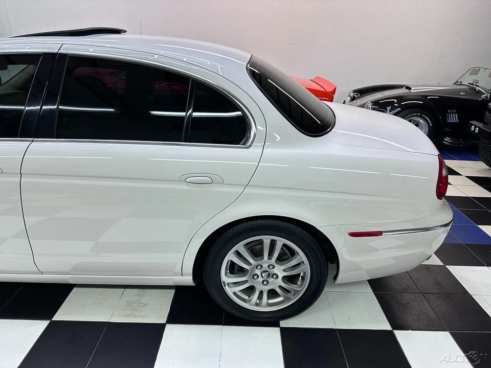 2005 Jaguar S-Type 2nd Gen - Image 15 of 21