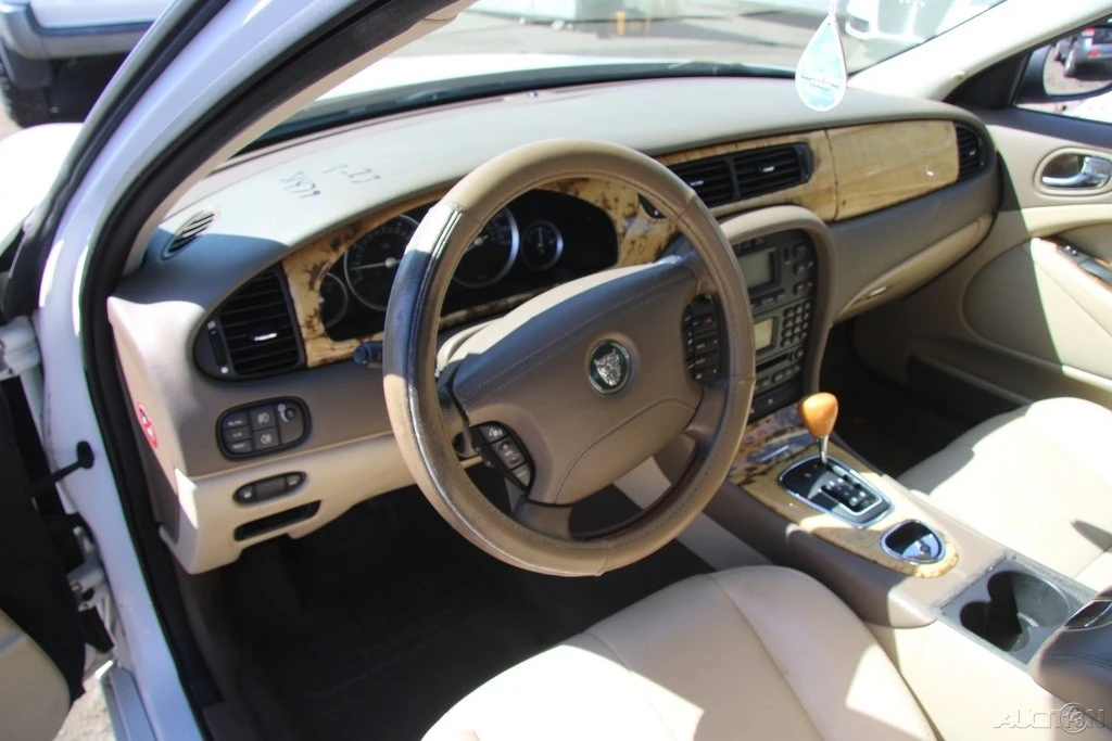2005 Jaguar S-Type 2nd Gen - Image 15 of 21