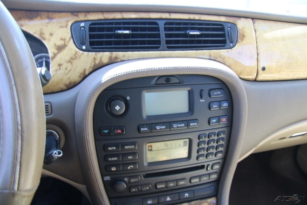 2005 Jaguar S-Type 2nd Gen - Image 18 of 21
