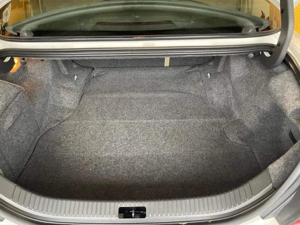 2005 Jaguar S-Type 2nd Gen - Image 16 of 21