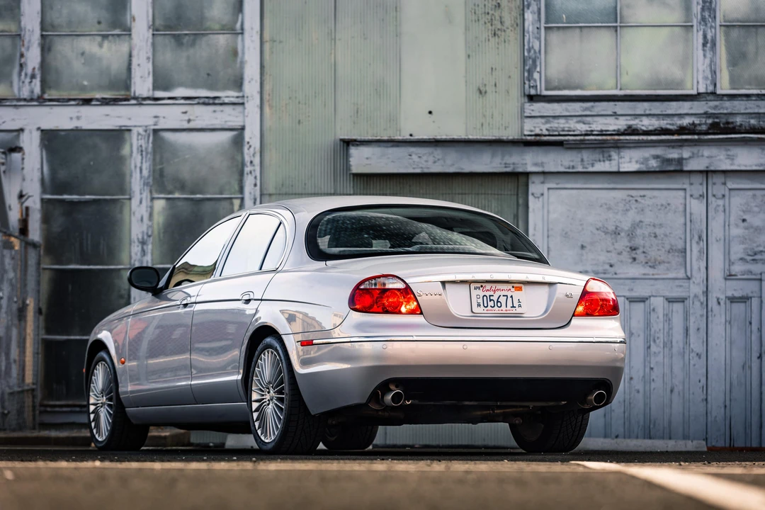 2005 Jaguar S-Type 2nd Gen - Image 13 of 31