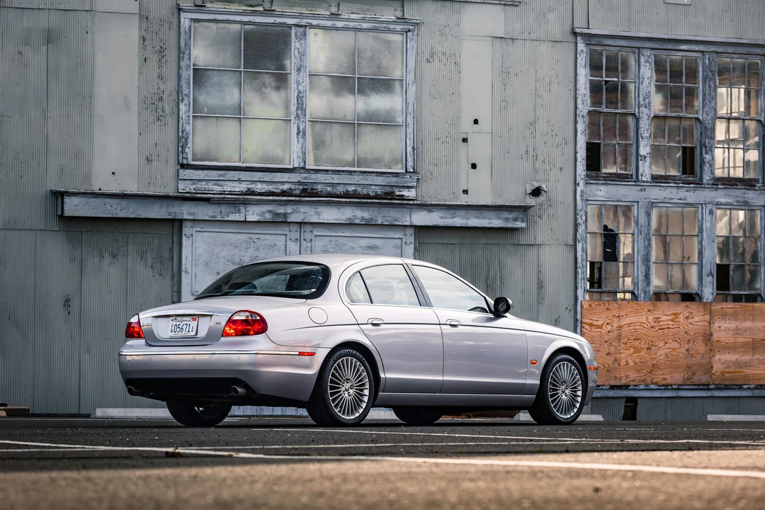2005 Jaguar S-Type 2nd Gen - Image 23 of 31