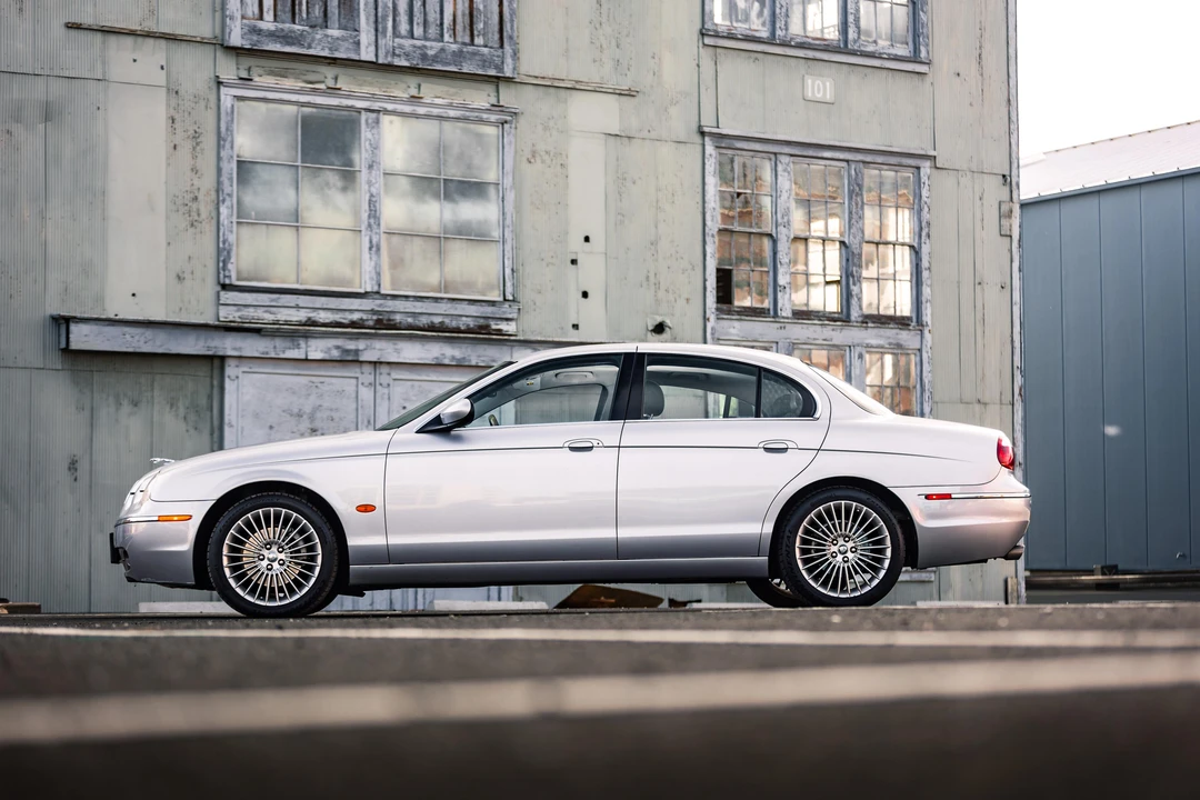 2005 Jaguar S-Type 2nd Gen - Image 9 of 31