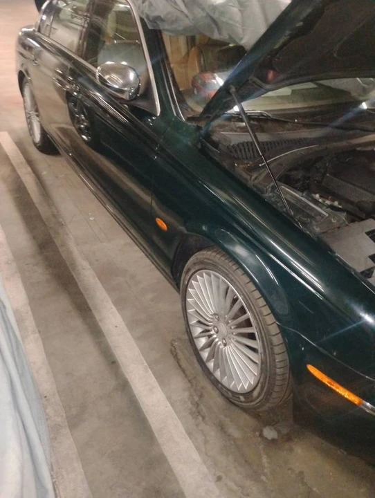 2005 Jaguar S-Type 2nd Gen - Image 2 of 3
