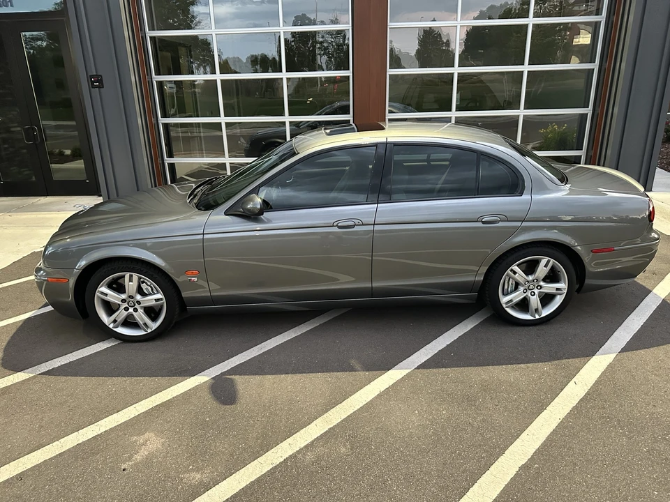 2005 Jaguar S-Type 2nd Gen - Image 28 of 31