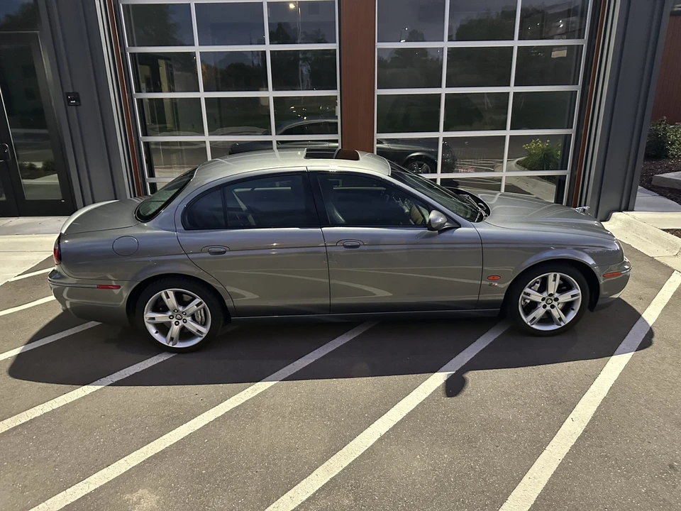 2005 Jaguar S-Type 2nd Gen - Image 23 of 31