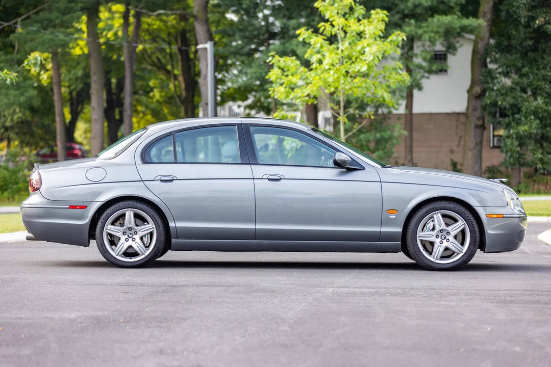 2005 Jaguar S-Type 2nd Gen - Image 9 of 31