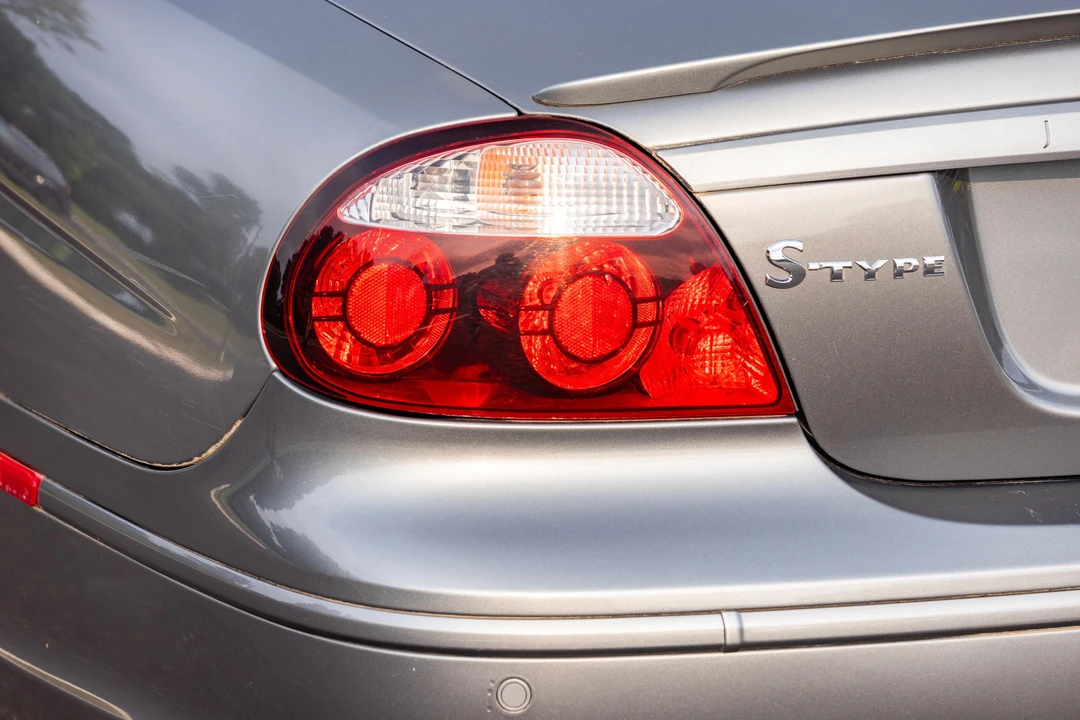 2005 Jaguar S-Type 2nd Gen - Image 13 of 31