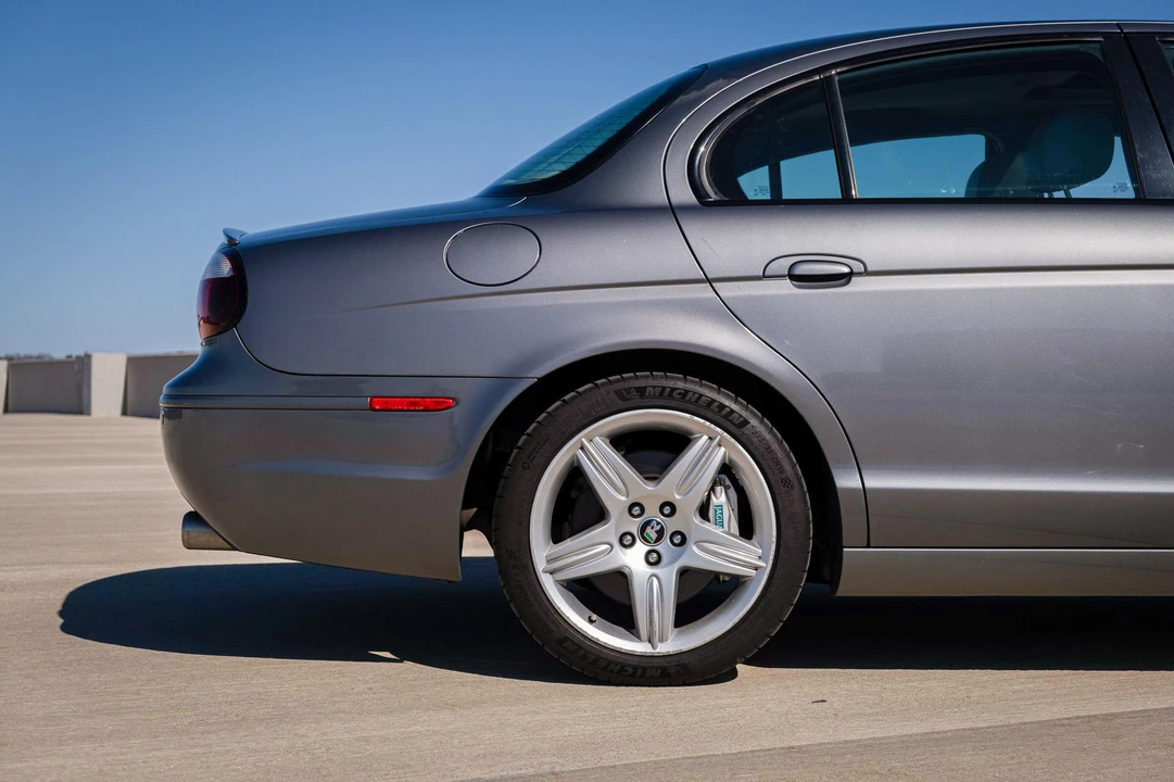 2005 Jaguar S-Type 2nd Gen - Image 25 of 31