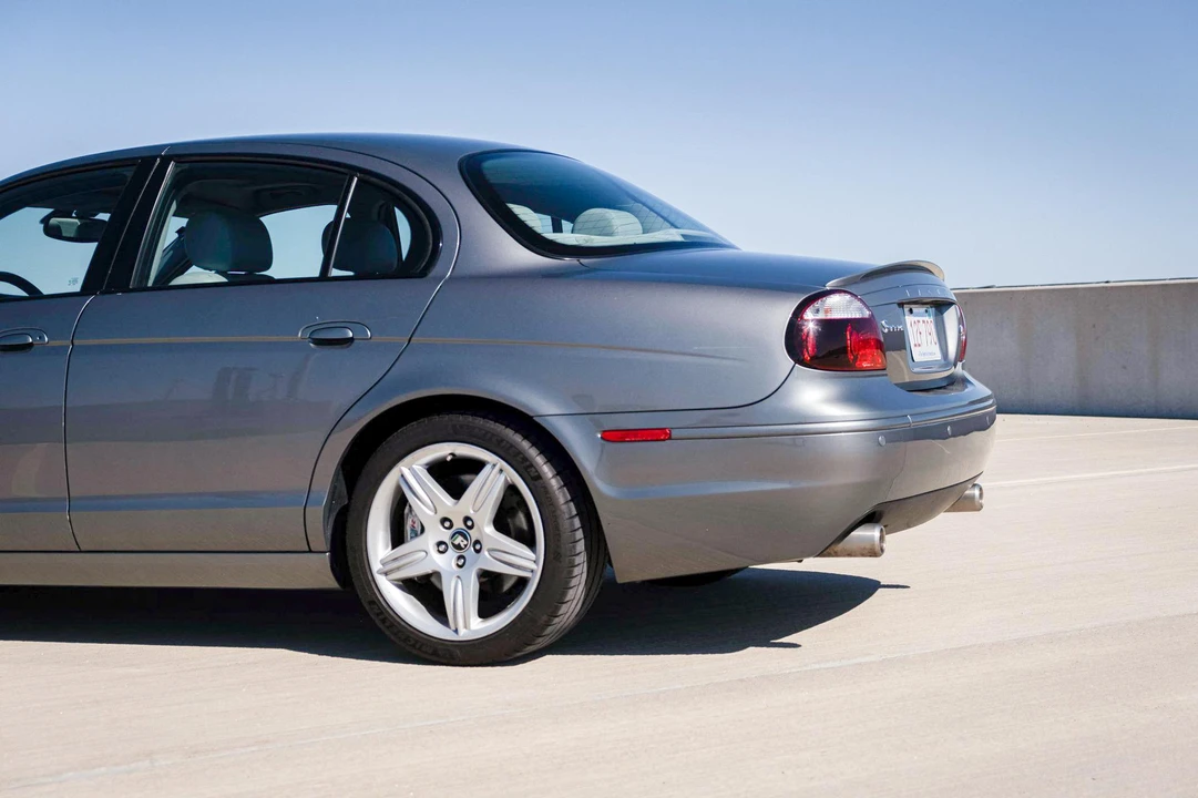 2005 Jaguar S-Type 2nd Gen - Image 18 of 31