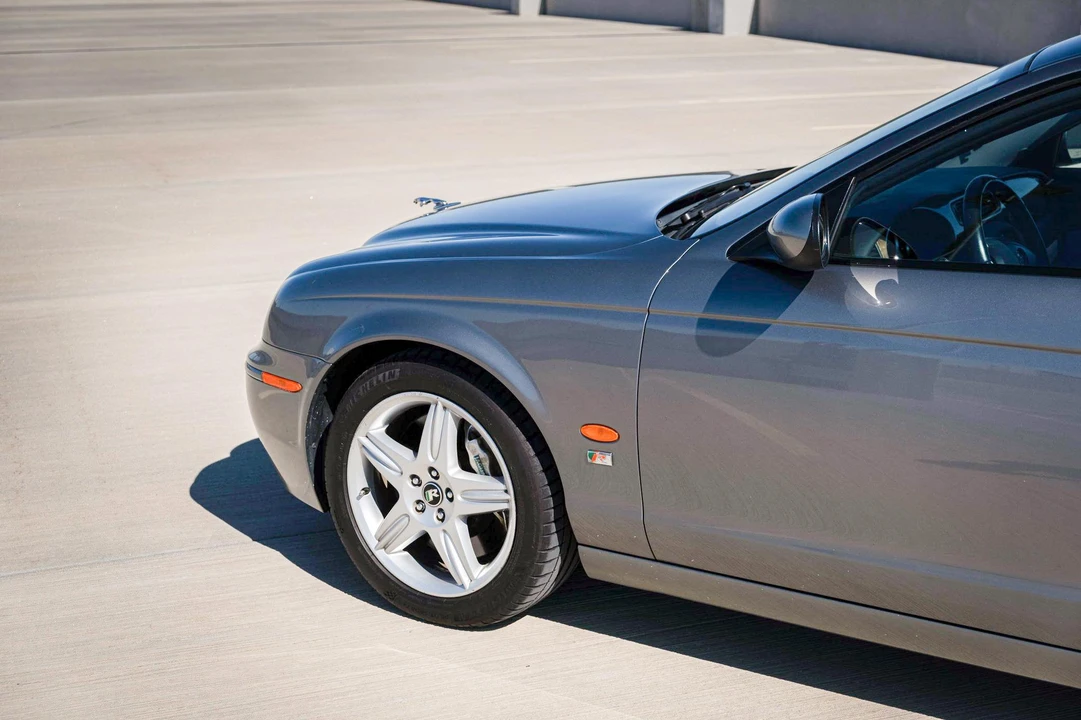 2005 Jaguar S-Type 2nd Gen - Image 17 of 31