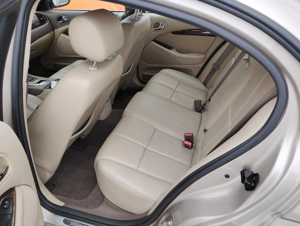 2005 Jaguar S-Type 2nd Gen - Image 15 of 20