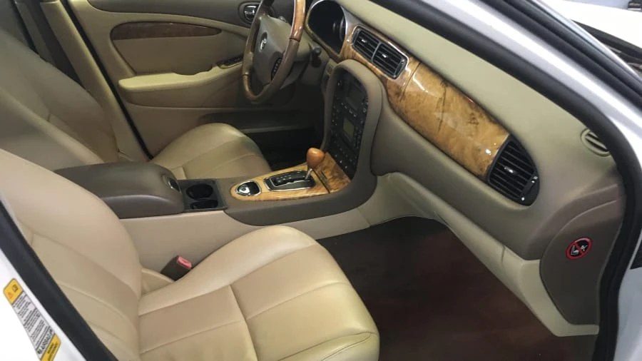 2005 Jaguar S-Type 2nd Gen - Image 4 of 7