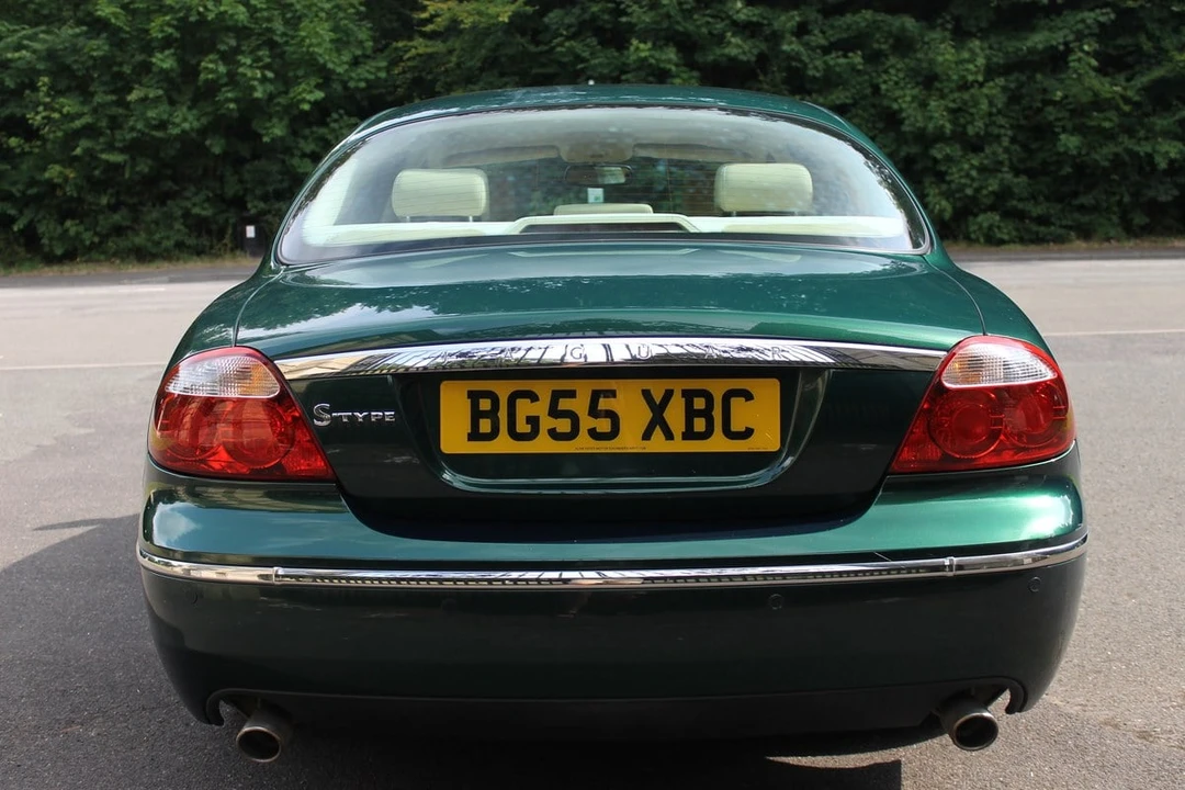 2005 Jaguar S-Type 2nd Gen - Image 9 of 30
