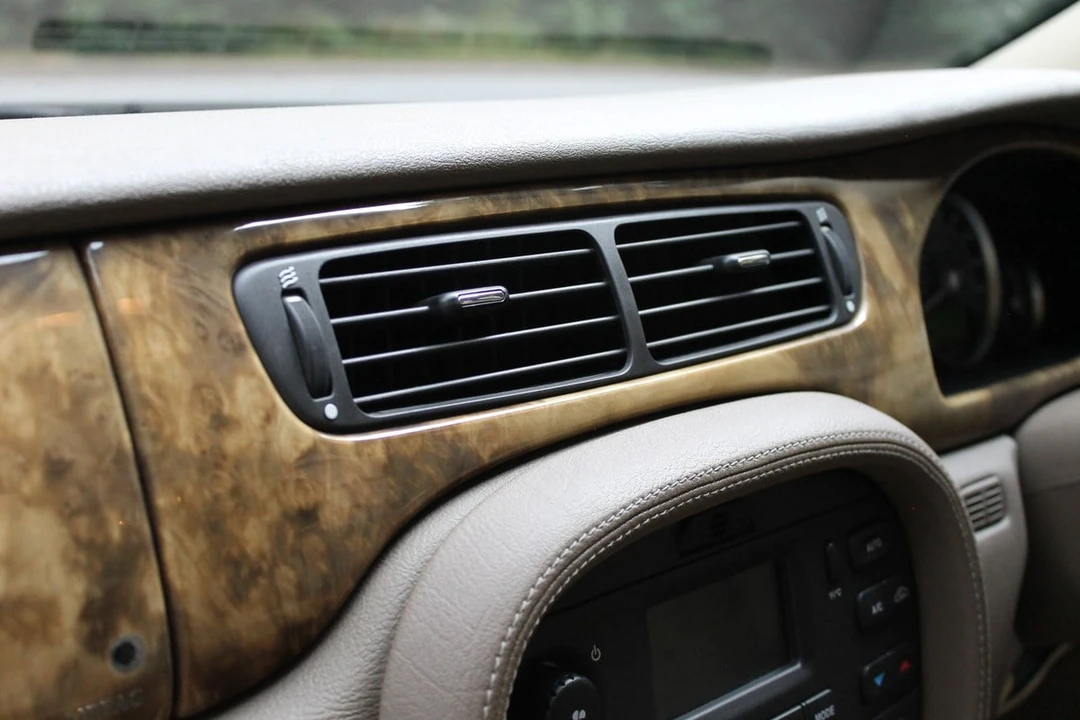 2005 Jaguar S-Type 2nd Gen - Image 29 of 30