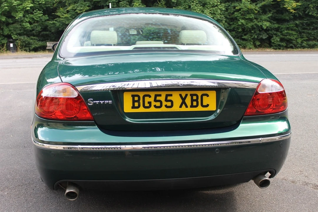 2005 Jaguar S-Type 2nd Gen - Image 11 of 30