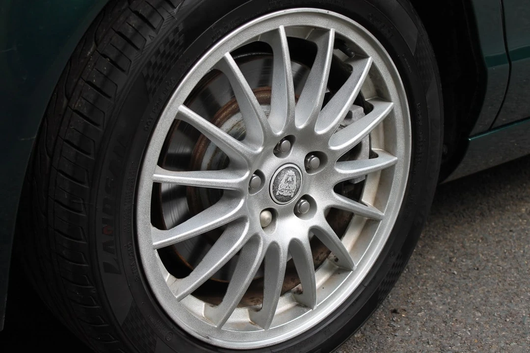 2005 Jaguar S-Type 2nd Gen - Image 14 of 30