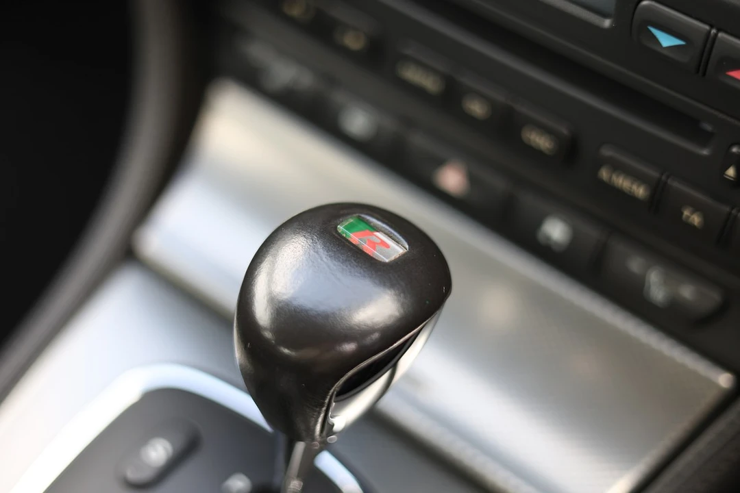 2005 Jaguar S-Type 2nd Gen - Image 27 of 30