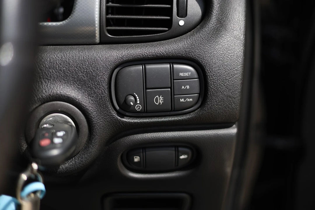 2005 Jaguar S-Type 2nd Gen - Image 23 of 30