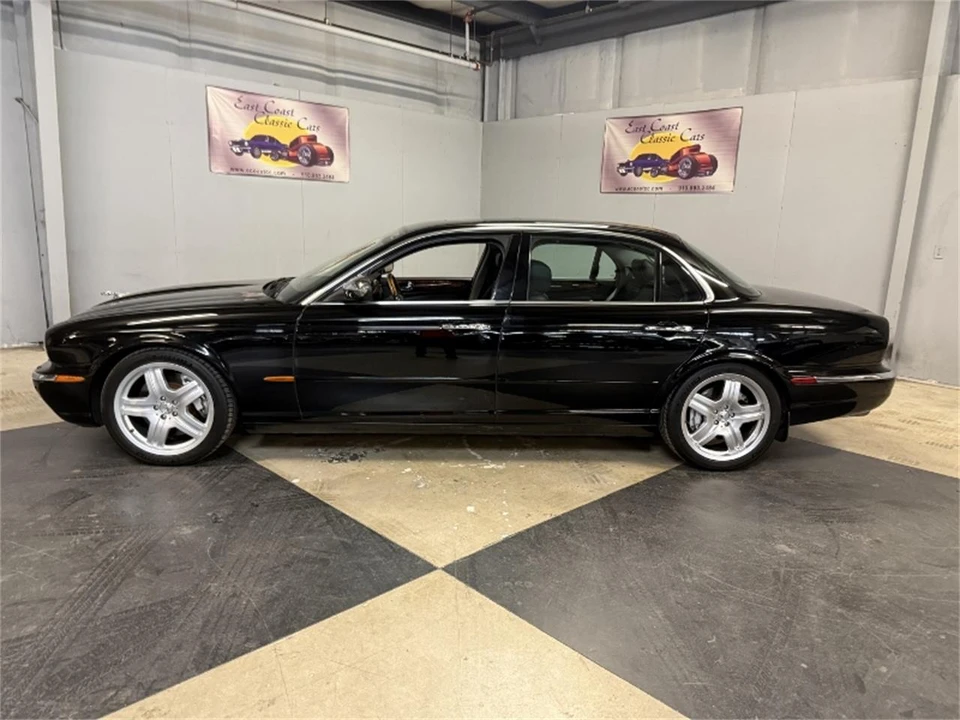 2005 Jaguar X350/X356/X358 XJ - Image 2 of 31
