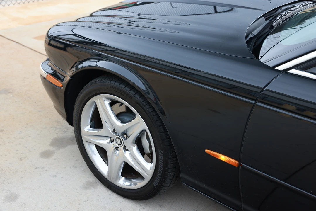 2005 Jaguar X350/X356/X358 XJR - Image 30 of 31