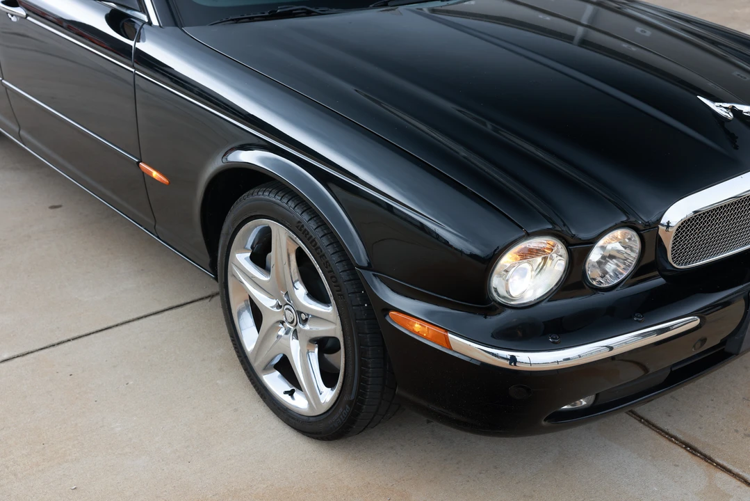 2005 Jaguar X350/X356/X358 XJR - Image 27 of 31