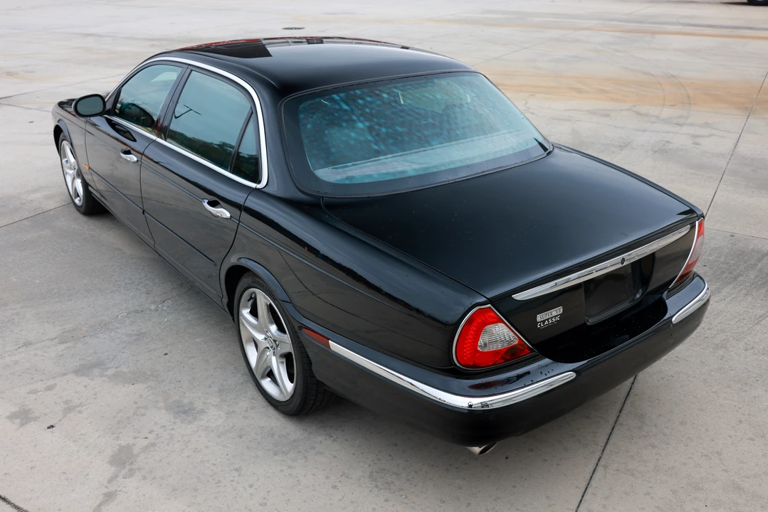 2005 Jaguar X350/X356/X358 XJR - Image 15 of 31
