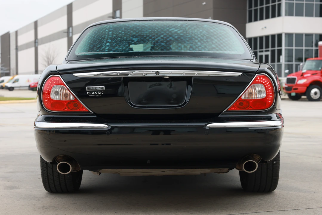 2005 Jaguar X350/X356/X358 XJR - Image 18 of 31