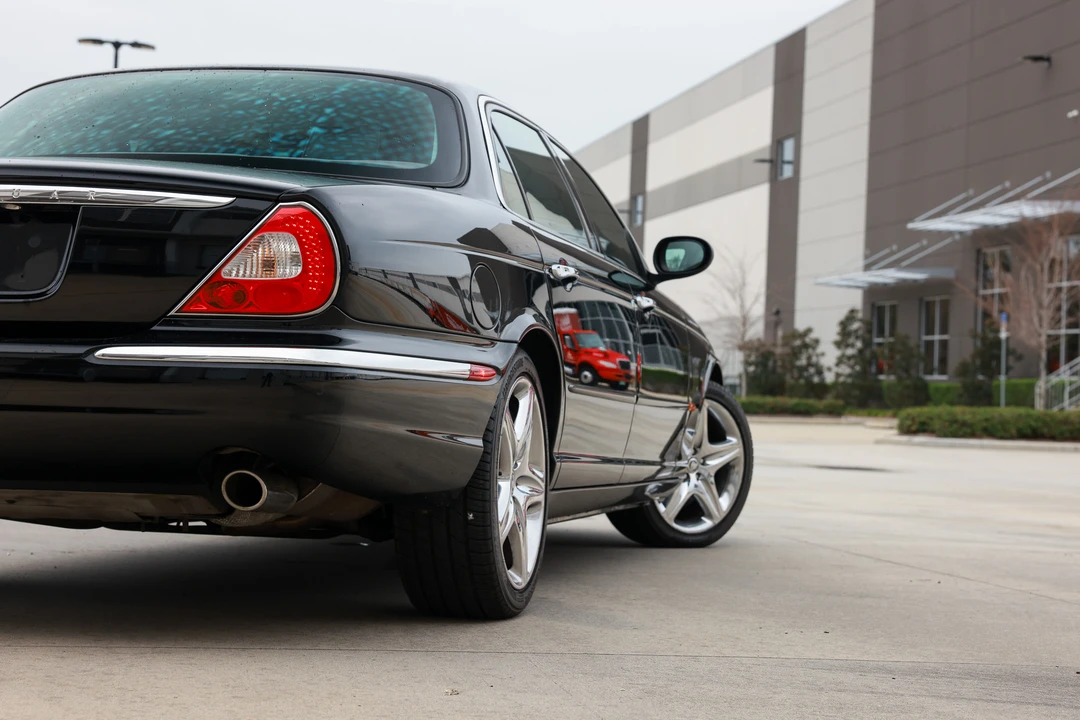 2005 Jaguar X350/X356/X358 XJR - Image 26 of 31