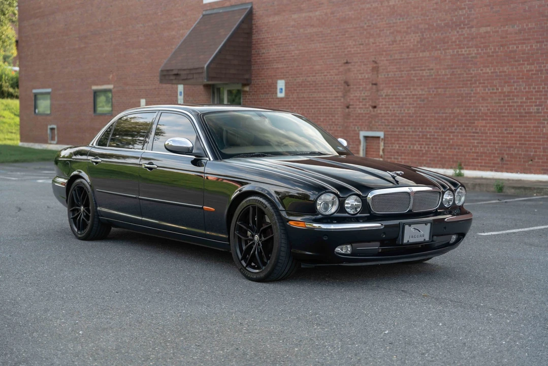 2005 Jaguar X350/X356/X358 XJ - Image 2 of 31