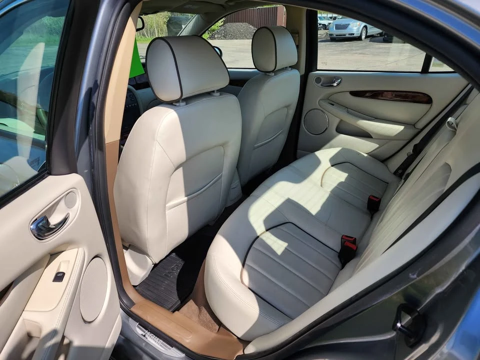 2005 Jaguar X-Type - Image 11 of 12