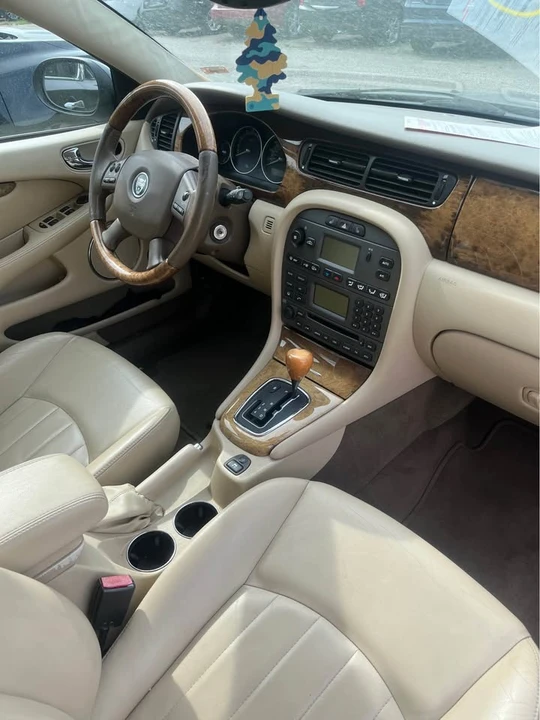 2005 Jaguar X-Type - Image 10 of 13