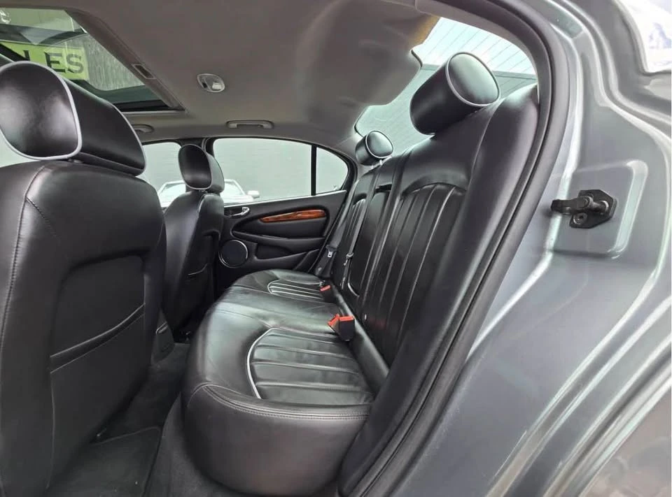 2005 Jaguar X-Type - Image 10 of 17