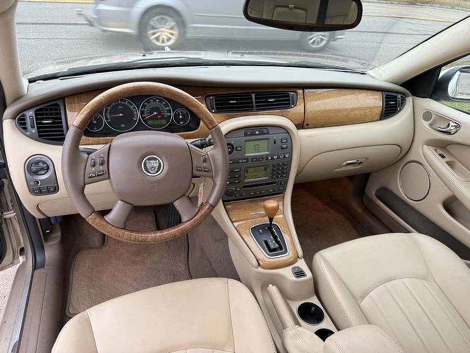 2005 Jaguar X-Type - Image 10 of 17