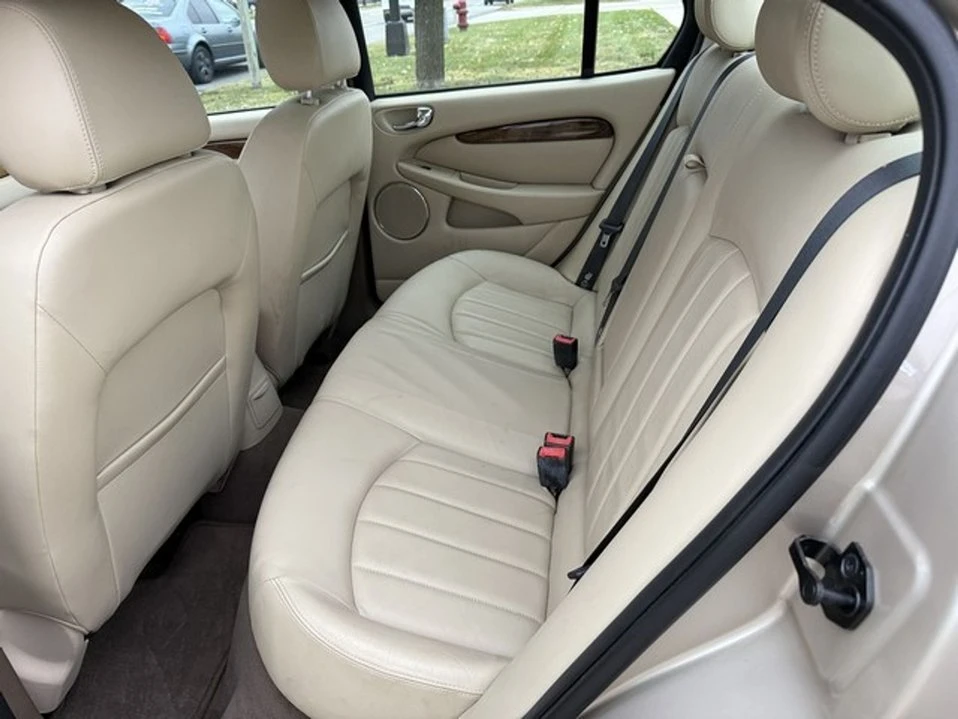 2005 Jaguar X-Type - Image 9 of 17
