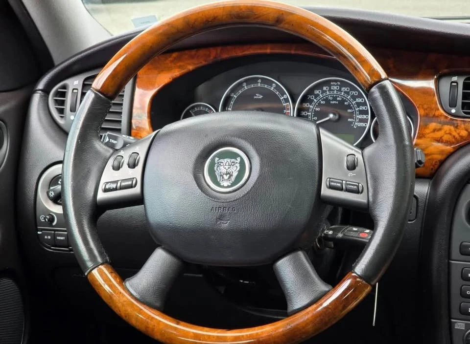 2005 Jaguar X-Type - Image 13 of 17