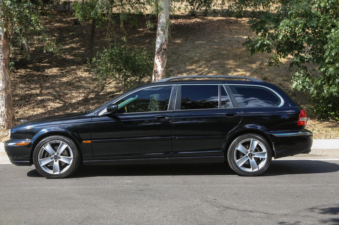 2005 Jaguar X-Type - Image 2 of 31