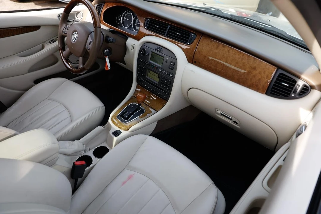 2005 Jaguar X-Type - Image 16 of 21