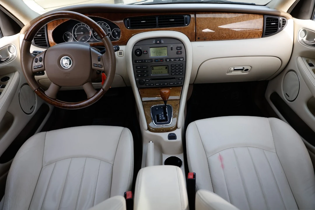 2005 Jaguar X-Type - Image 2 of 12