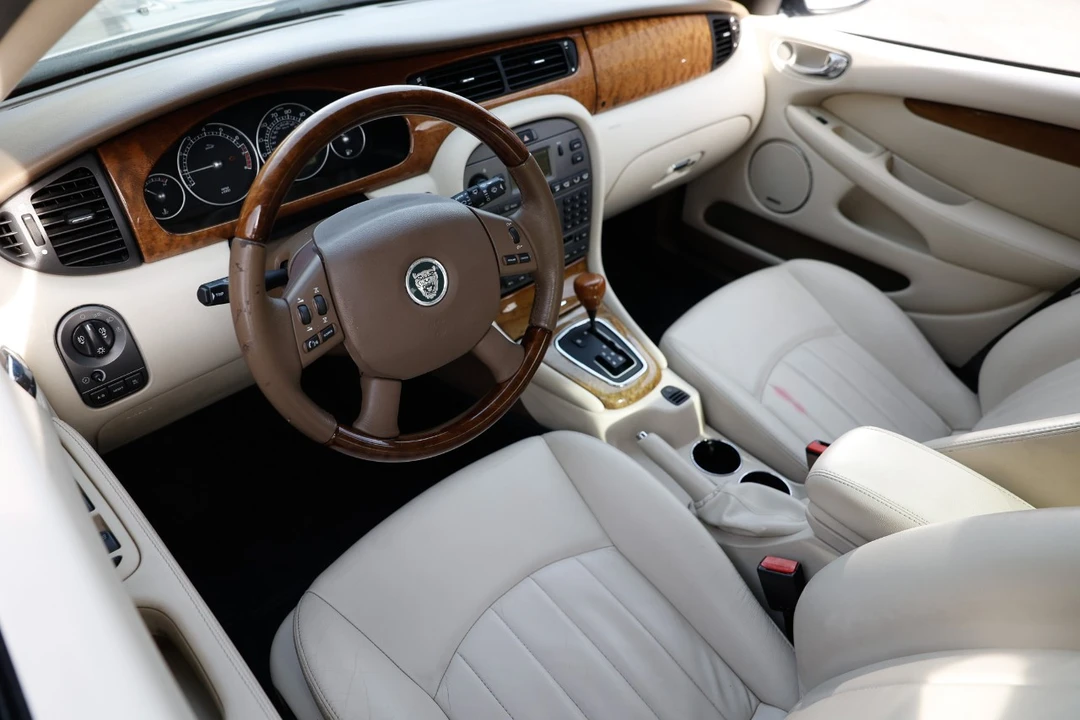 2005 Jaguar X-Type - Image 4 of 12