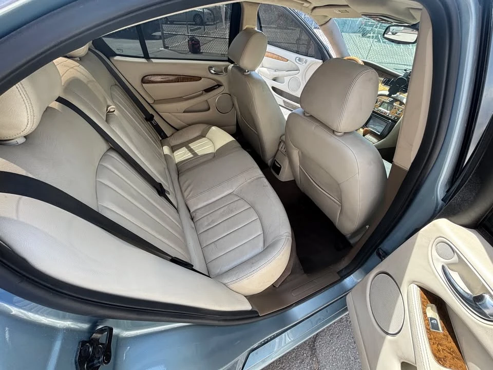 2005 Jaguar X-Type - Image 14 of 17