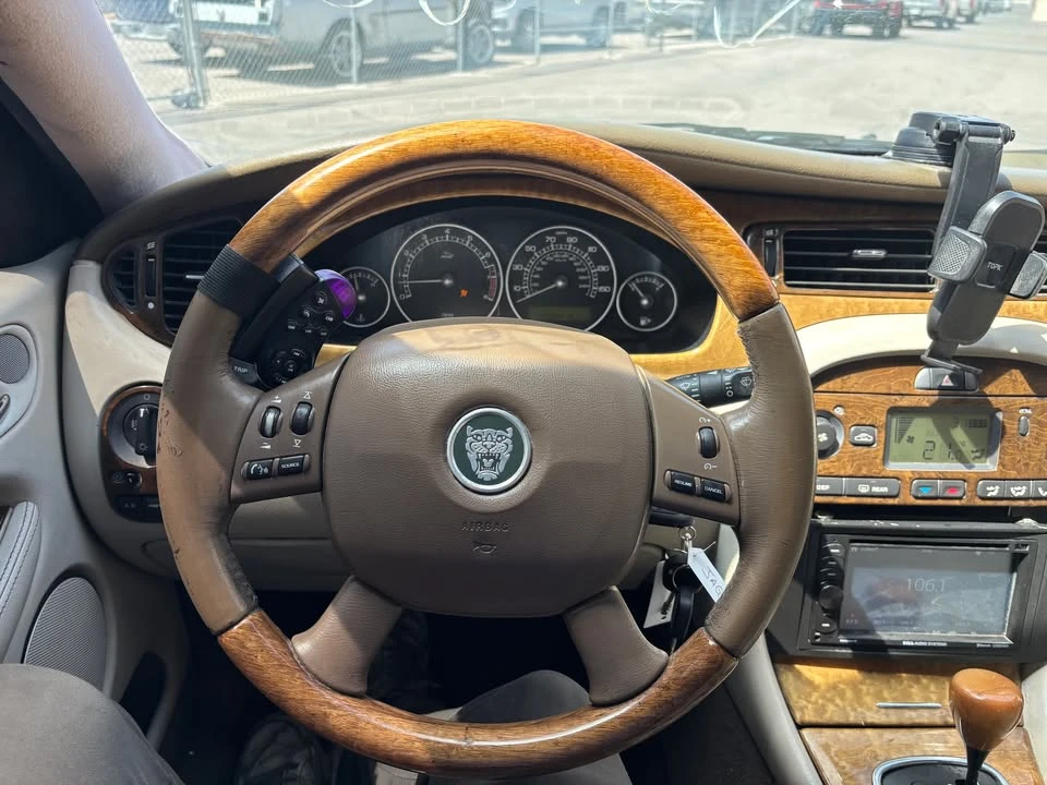 2005 Jaguar X-Type - Image 10 of 17