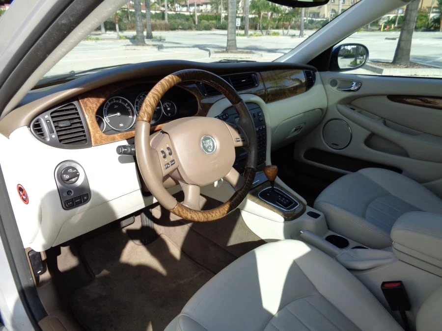 2005 Jaguar X-Type - Image 4 of 9