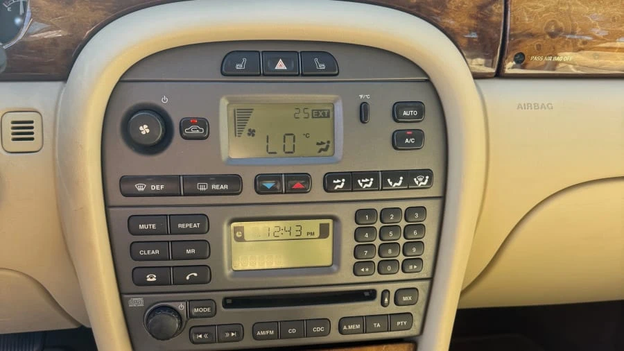2005 Jaguar X-Type - Image 16 of 19
